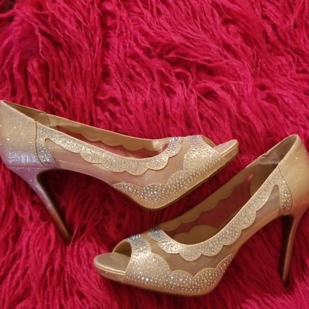 High heels by Hot Tomato